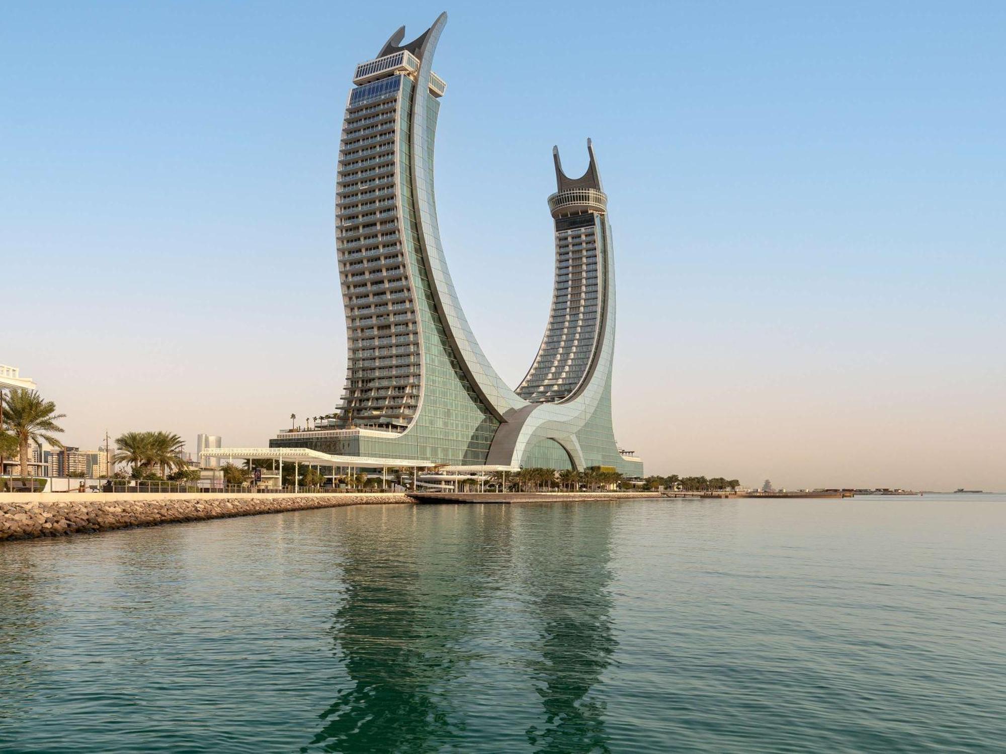 Fairmont Doha Hotell Lusail Exteriör bild The King Fisher Hotel