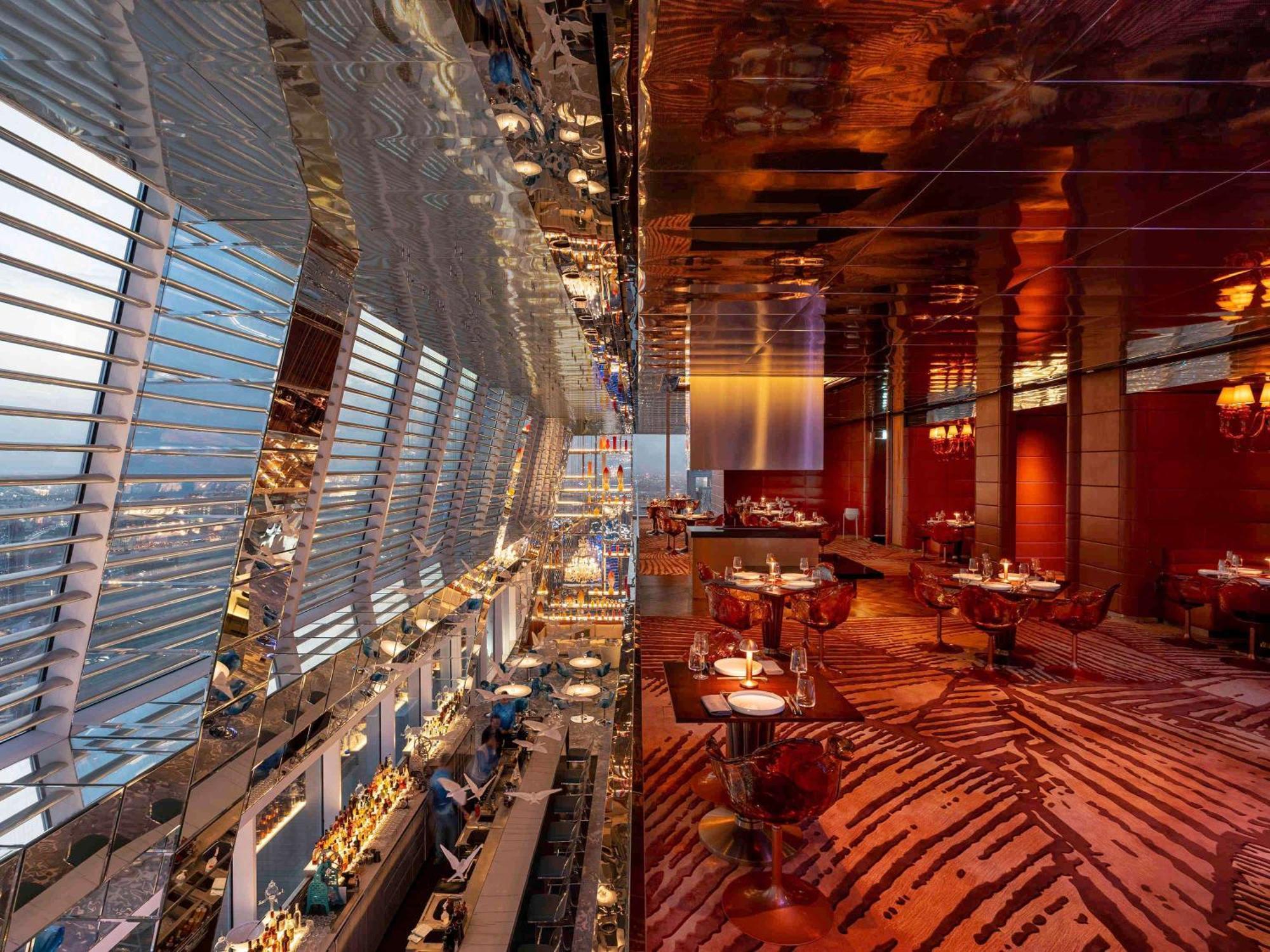 Fairmont Doha Hotell Lusail Exteriör bild The interior of the restaurant